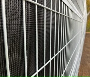 Noisecare støjhegn galvaniseret – lyddæmpende hegn med 60 mm stenuld